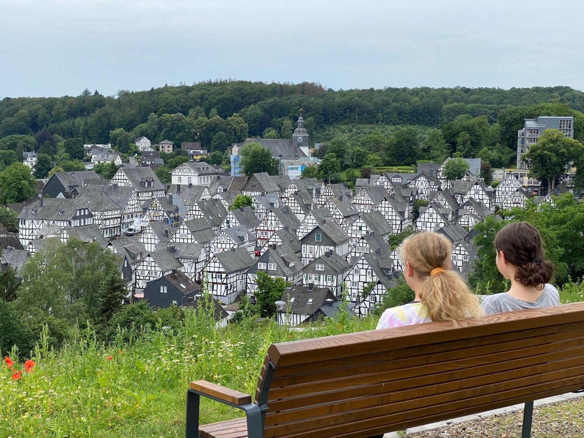 Bi Abbas Jong Apartment Freudenberg  Luaran gambar